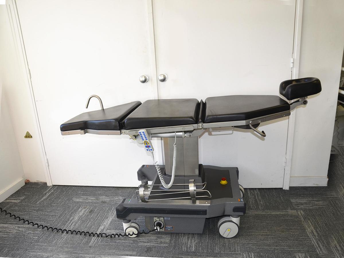 D'occasion UFSK OSYS BL600 XLE Electric Ophthalmic Chair