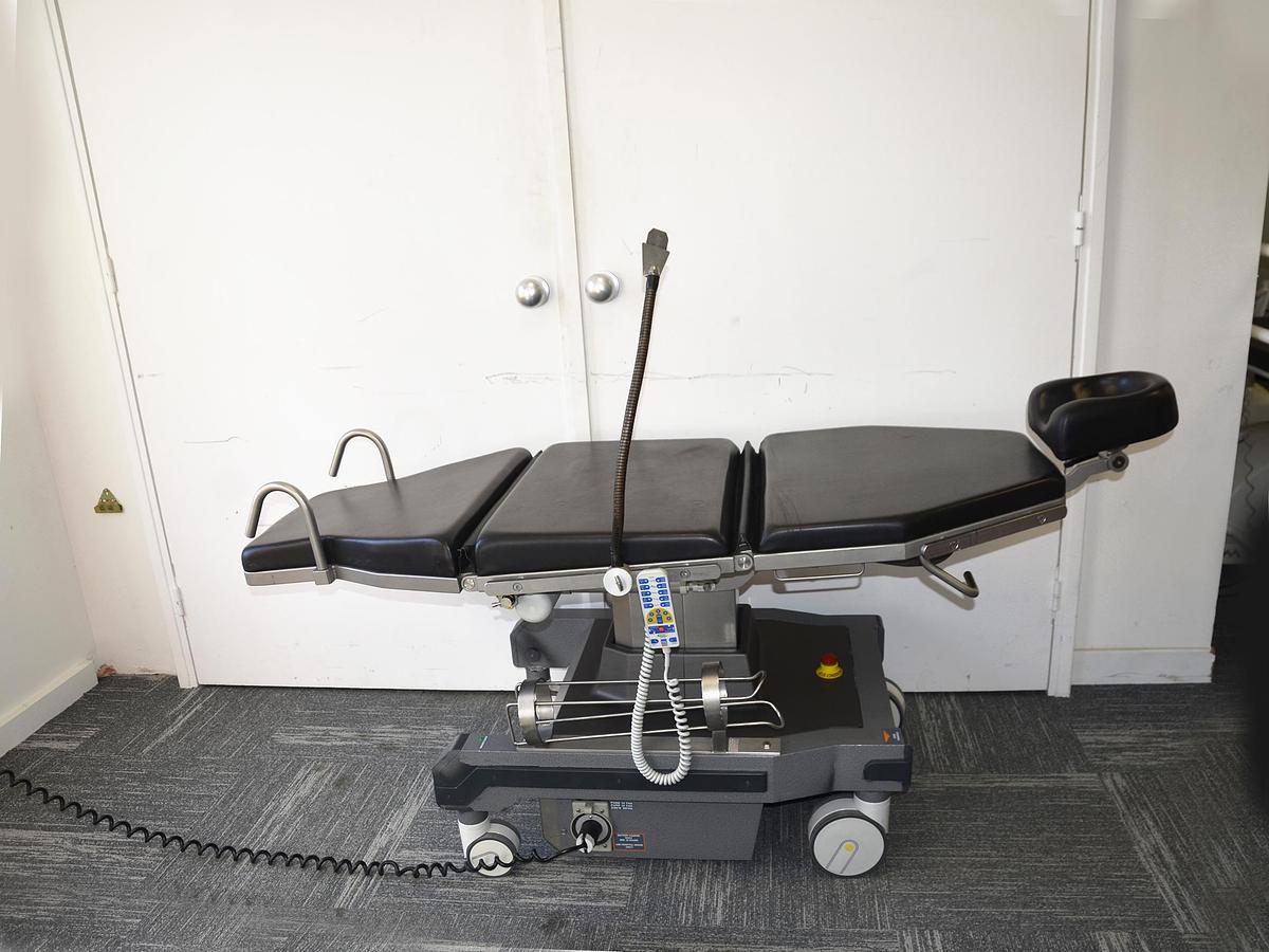 D'occasion UFSK OSYS BL600 XLE Electric Ophthalmic Chair