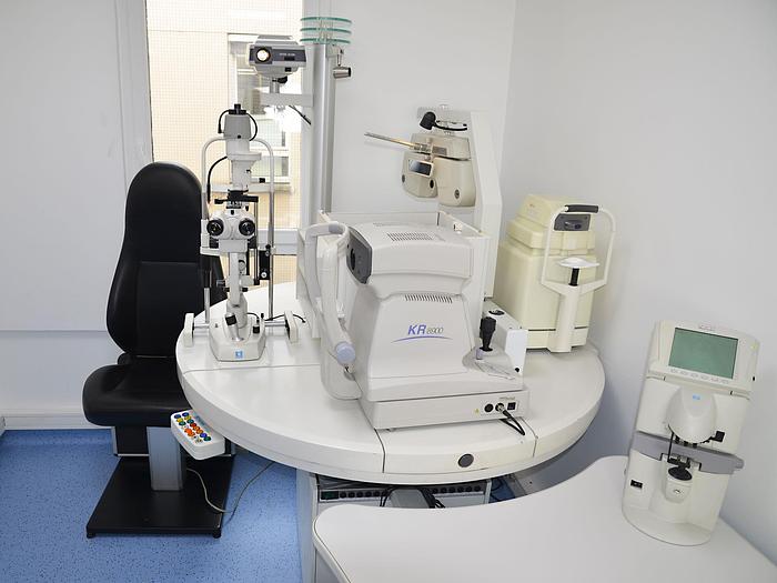Used NIDEK OPHTHALMOLOGICAL CONSULTATION TABLE
