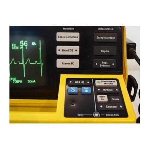 Used PORTABLE DEFIBRILLATOR + SCOPE HP CODE MASTER 100