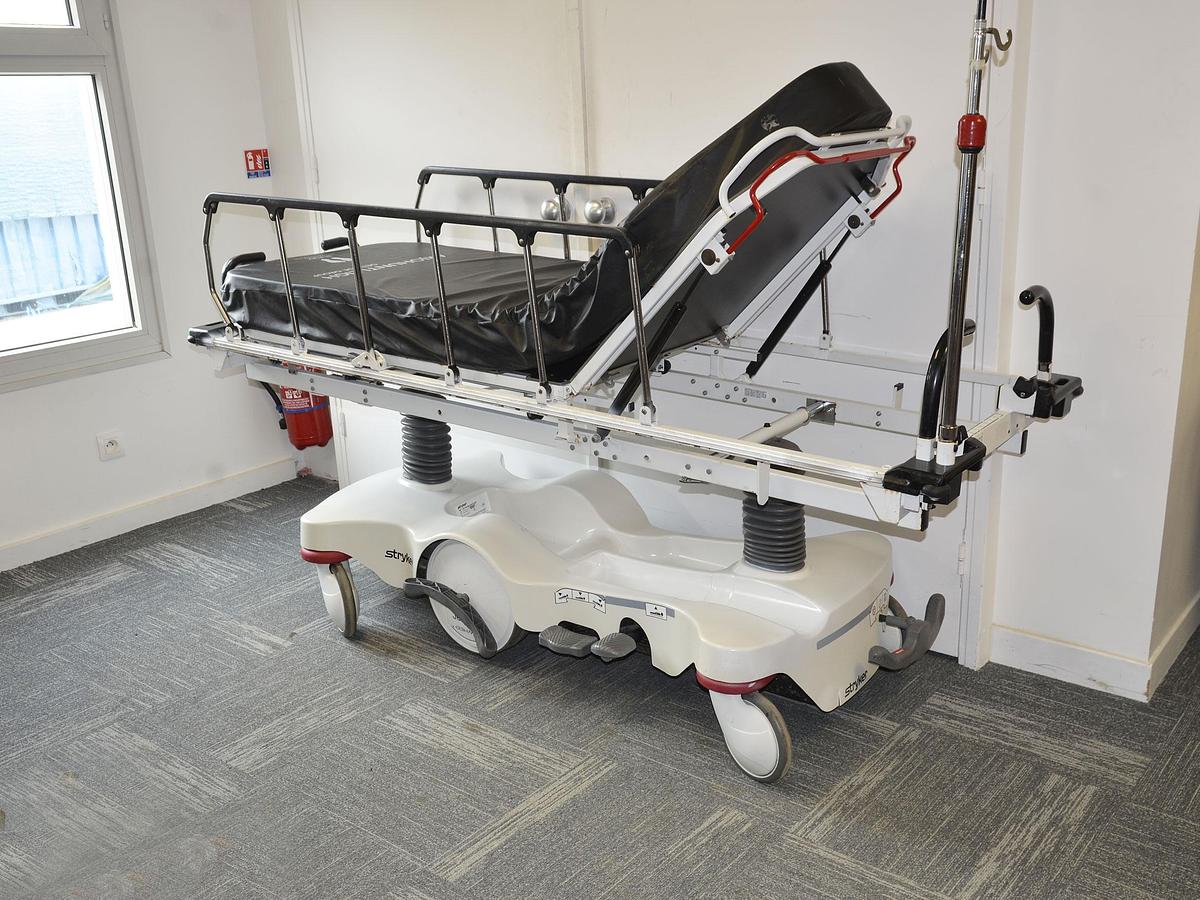 D'occasion STRYKER TRAUMA CART model 1037