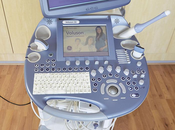 Used VOLUSON E8 GENERAL ELECTRIC ULTRASOUND