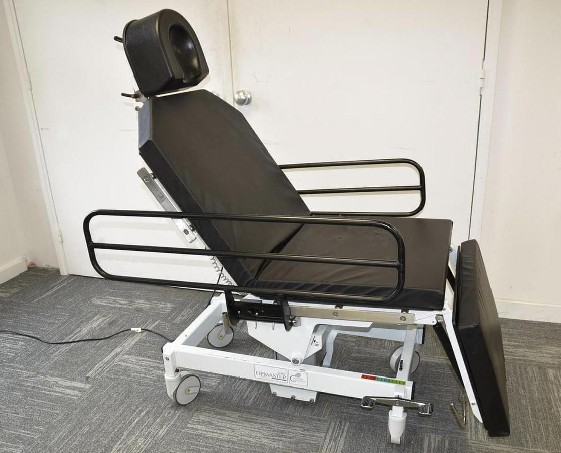 D'occasion MOBILE OPERATING TABLE FOR AMBULATORY OPHTALMOLOGY/PLASTIC/ENT/BARIATRIC SURGERY