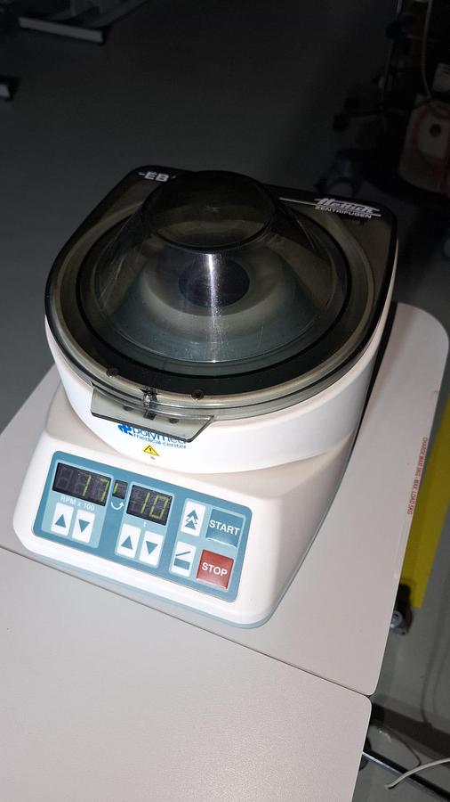 D'occasion CENTRIFUGEUSE DE LABORATOIRE HETTICH EBA 20 