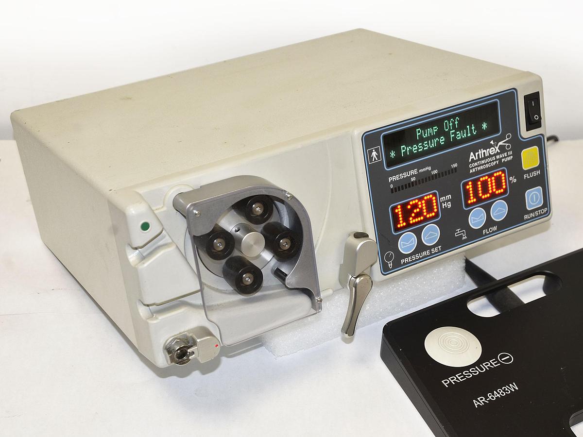 original-d-occasion-pompe-d-arthroscopie-arthrex-ar-6475-avec-pedale.JPG