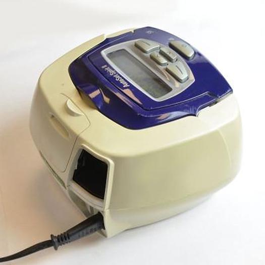Used RESMED S8 POSITIVE PRESSURE VENTILATOR BREATHING AID AND APNEAS