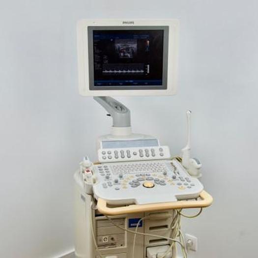 Used PHILIPS HD11XE ECHOCARDIOGRAPH WITH 4 PROBES AND FLAT SCREEN