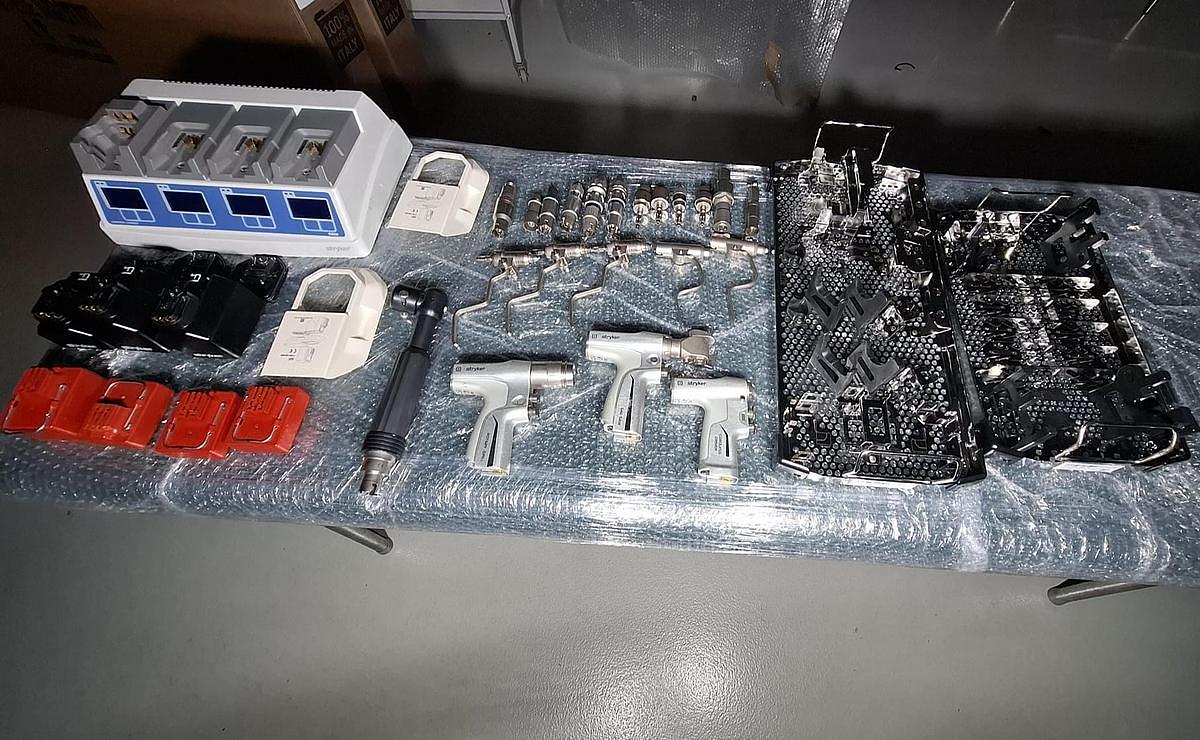 original-d-occasion-ensemble-complet-d-outils-multifonctions-stryker-aseptique-perceuse-scie-et-viseu.jpeg