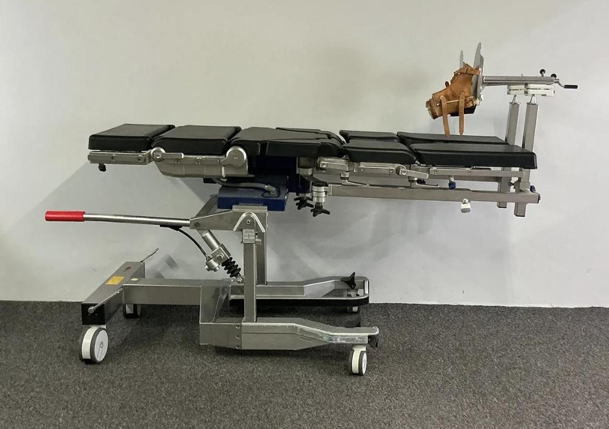 MAQUET OPERATING TABLE WITH ORTHOPEDIC EXTENSION (never used, still in its shipping crate)