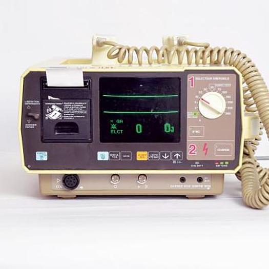 Used NIHON KOHDEN CARDIOLIFE TEC-7100F DEFIBRILATOR