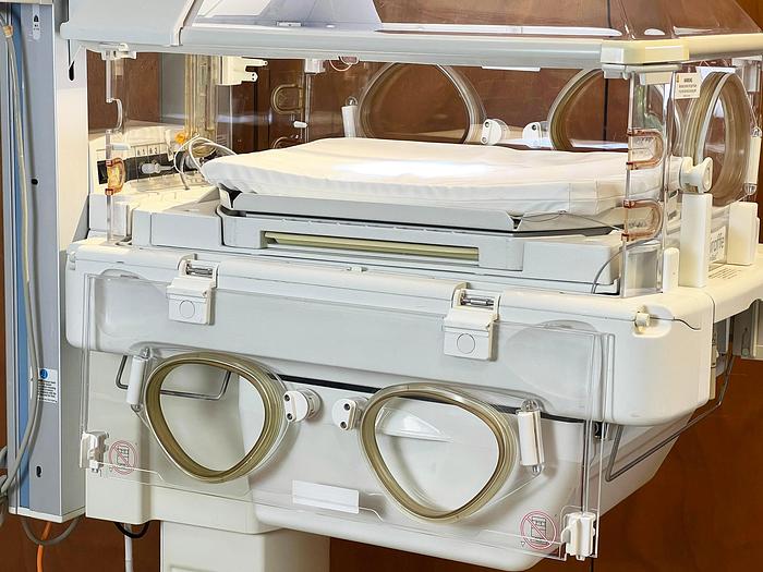 D'occasion COUVEUSE GENERAL ELECTRIC GIRAFFE OMNIBED