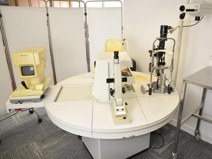 D'occasion TABLE DE CONSULTATION OPHTALMOLOGIQUE LUNEAU