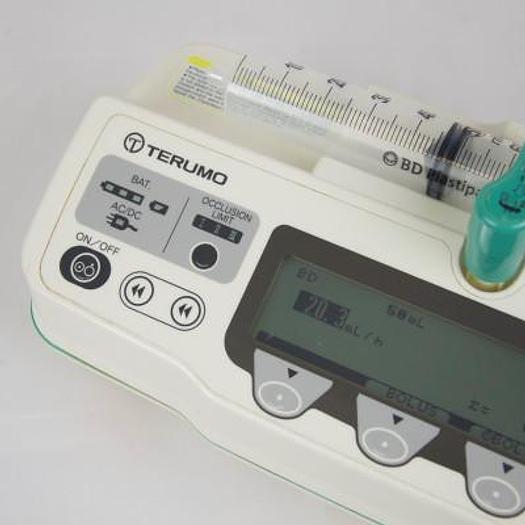 Used TERUMO TERUFUSION TE-371 TIVA SYRINGE PUMP