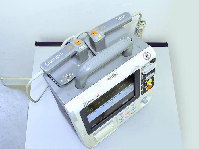 Used MINDRAY D6 DEFiBRiLATOR
