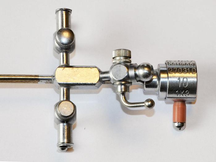 D'occasion SET DE CYSTOSCOPIE PÉDIATRIQUE STORZ