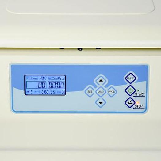 LOW-SPEED TABLETOP CENTRIFUGE