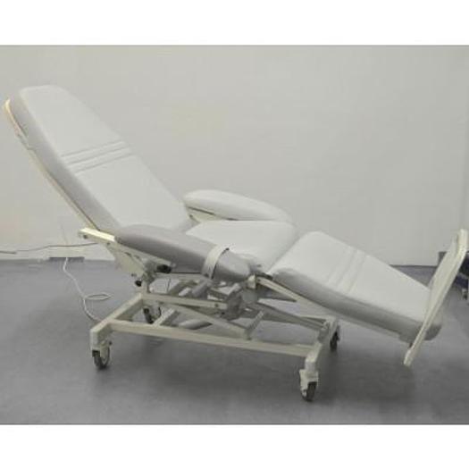 Used ELECTRIC DIALYSIS CHAIRCOMFORT 4 WITH 4 MOVEMENTS