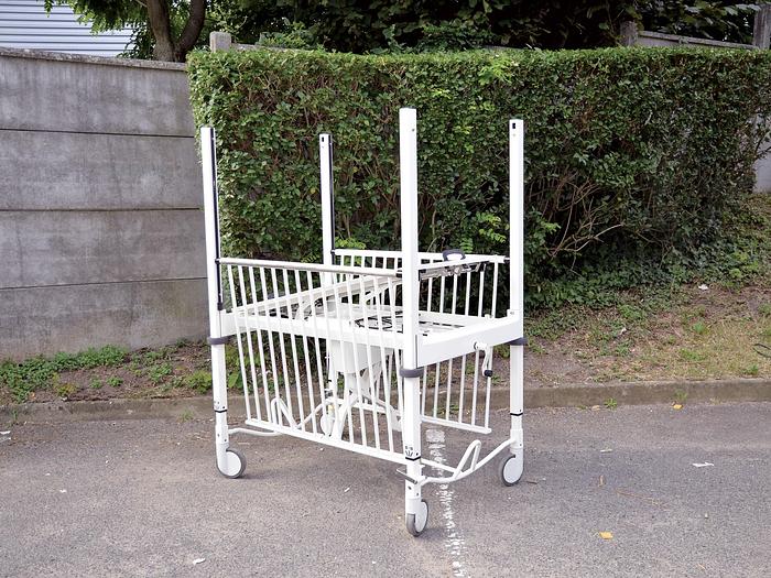 Used OOSTWOUD ADJUSTABLE CHILDREN’S BED