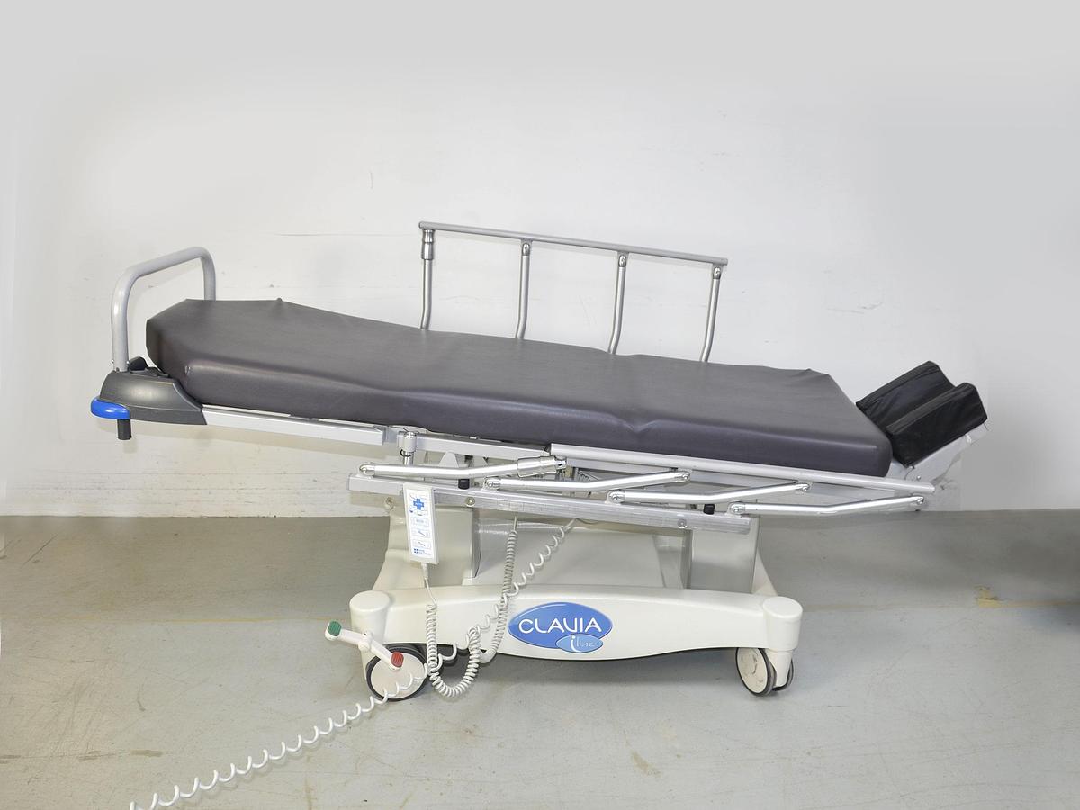 D'occasion BMB MEDICAL CLAVIA LINE ELECTRIC STRETCHER TROLLEY