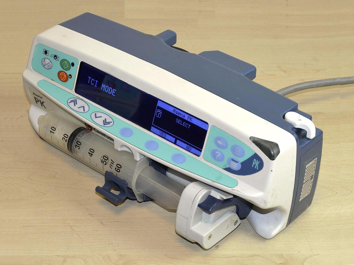 D'occasion CAREFUSION ALARIS PK SYRINGE PUMP