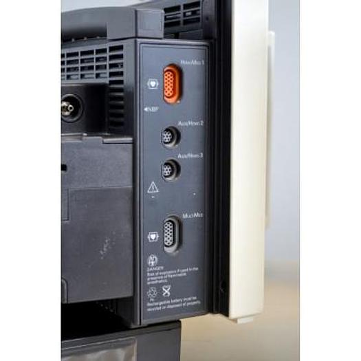 Used MULTI-PARAMETER MONITOR SIEMENS SC9000 XL (YEAR 2000)