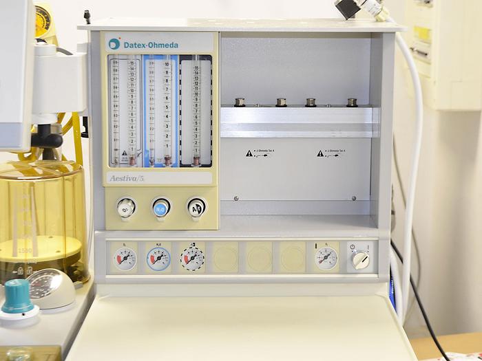 Used DATEX ESTIVA ANESTHESIA VENTILATOR 7100 OHMEDA