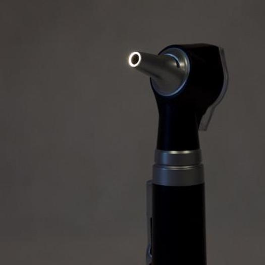 Used COMPACT OTOSCOPE WITH DIRECT HALOGEN LIGHT
