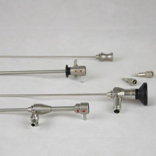 HYSTEROSCOPY KIT WITH LIGHT CABLE