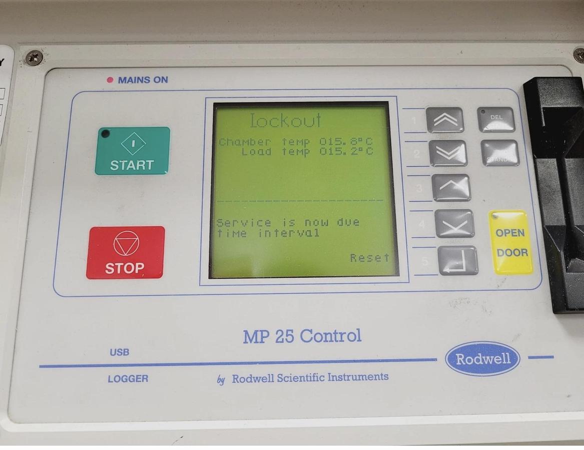 D'occasion AUTOCLAVE VERTICAL RODWELL ENSIGN 125 litres 