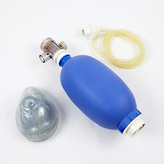 IM5 ADULT INSUFFLATOR WITH 2 RESERVOIR MASKS AND NECK STRAP