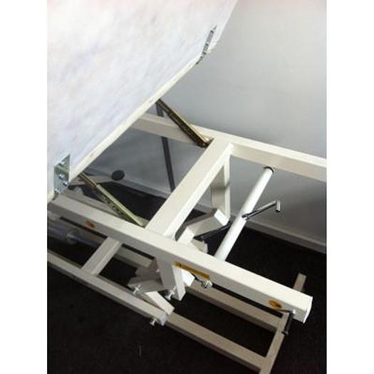 Used TREATMENT TABLE/EXAMINATION COUCH LEMI SOSUL 2000 WITHOUT HEADREST