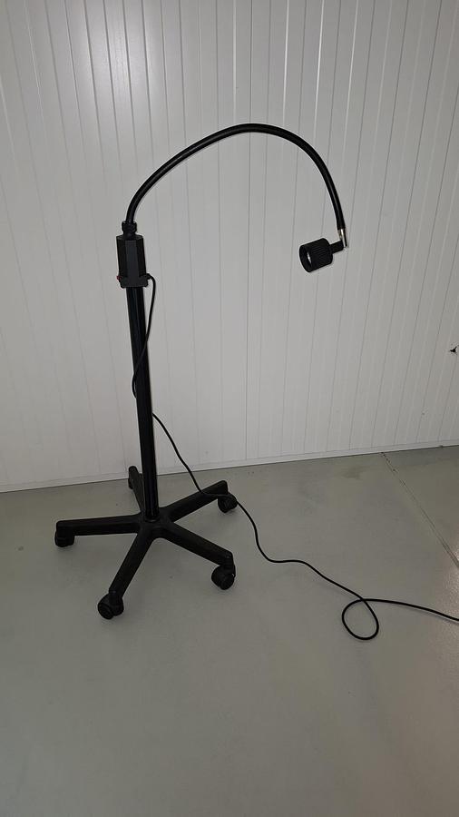 D'occasion Eclairage mobile pour examen médical SUNNEX 