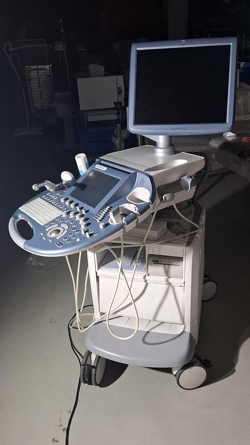 D'occasion GE VOLUSON E8 ULTRASOUND 