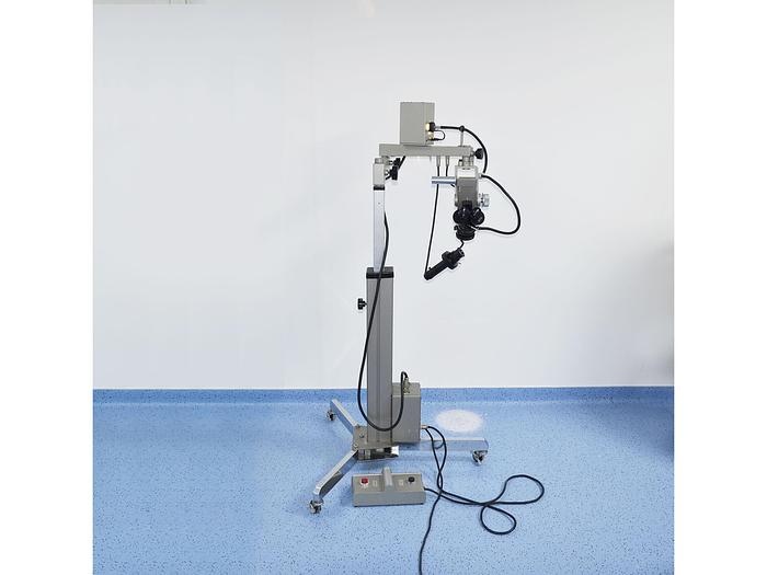 Used TOPCON OMS 50 OPERATING MICROSCOPE WITH SLIT LAMP