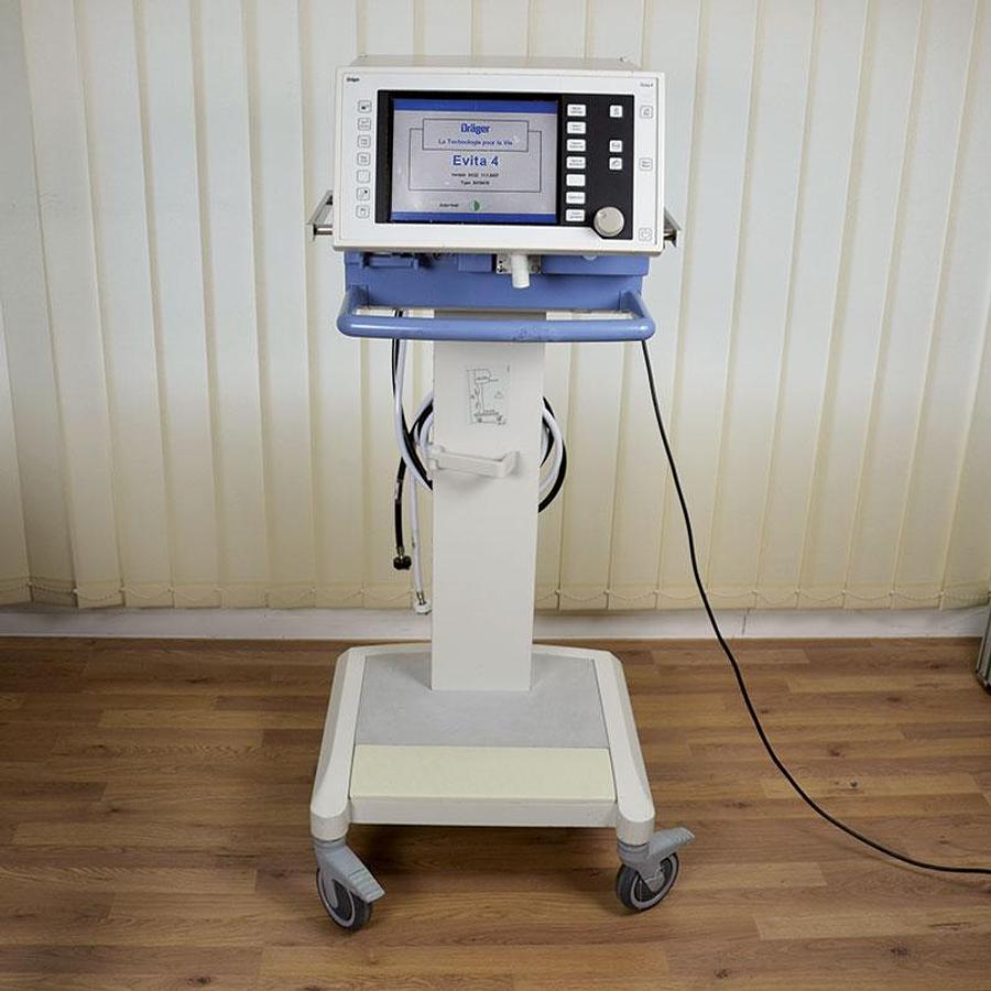 D'occasion DRAGER EVITA 4 RESUSCITATION/INTENSIVE CARE VENTILATOR
