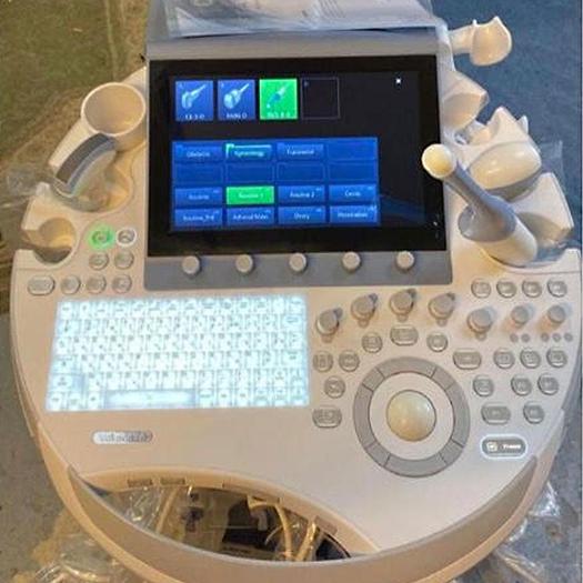 Used GE VOLUSON E8 RSA BT19 ULTRASOUND SCANNER