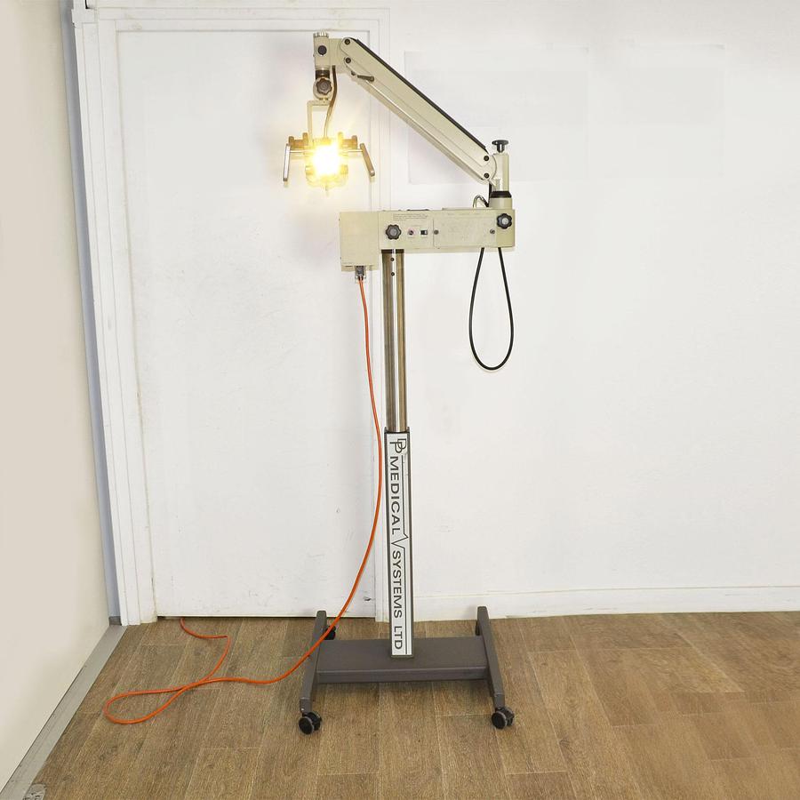 D'occasion STORZ URBAN US-1 OPHTHALMIC OPERATING MICROSCOPE