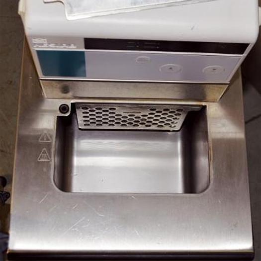 Used NESLAB RTE-140 CIRCULATING WATER BATH WITH COOLING SYSTEM