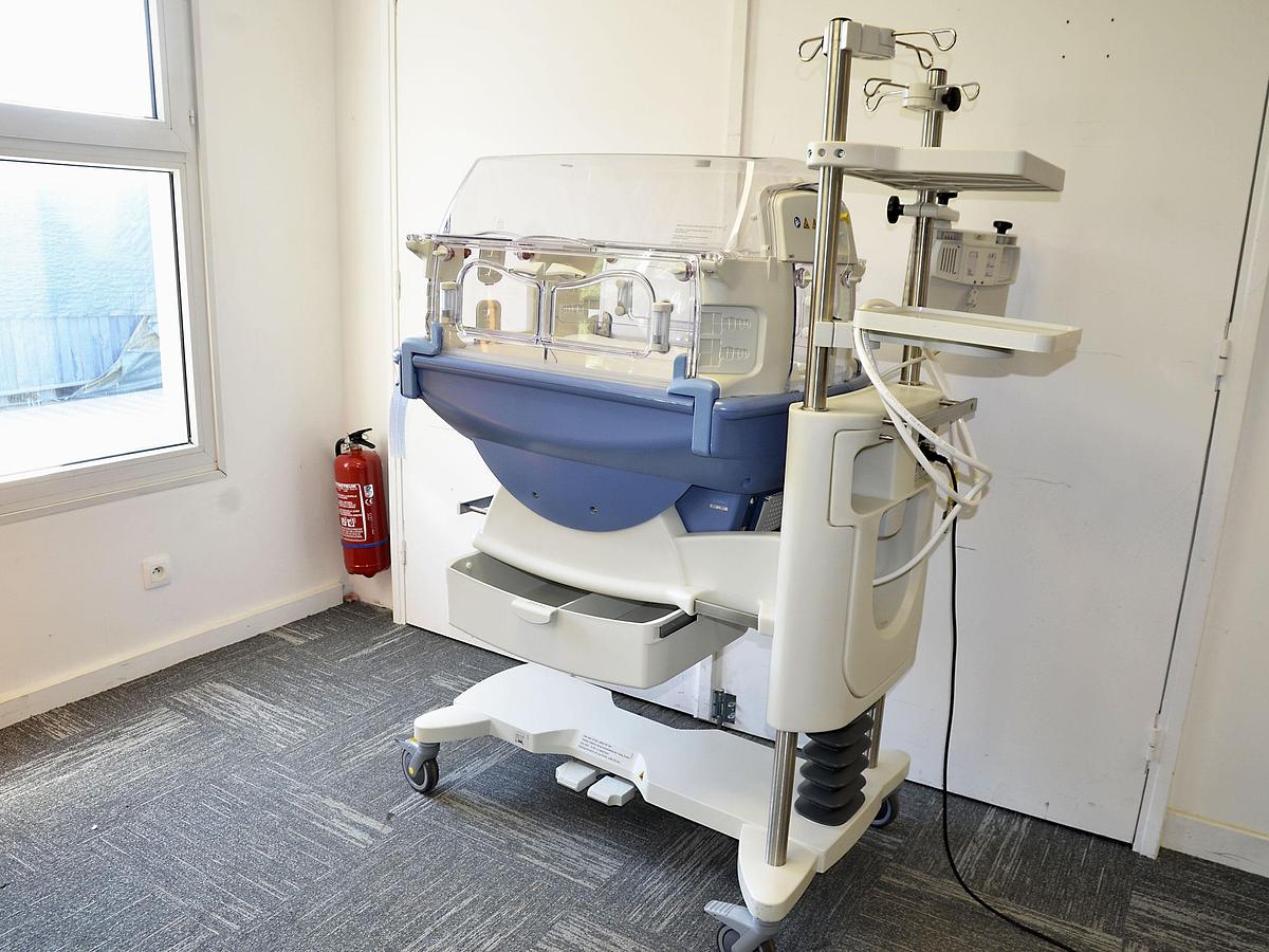 D'occasion DRAGER CALEO INCUBER WITH MATTRESS