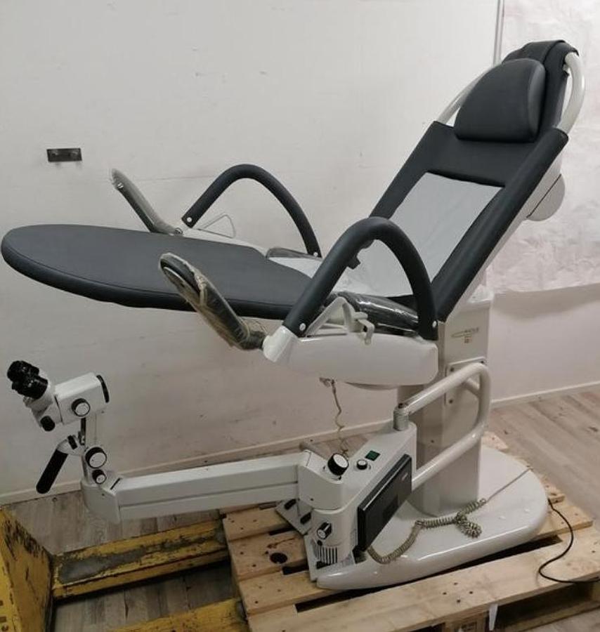 D'occasion MAQUET  GYNECO/URO CHAIR AVEC COLPOSCOPE ZEISS FC 150