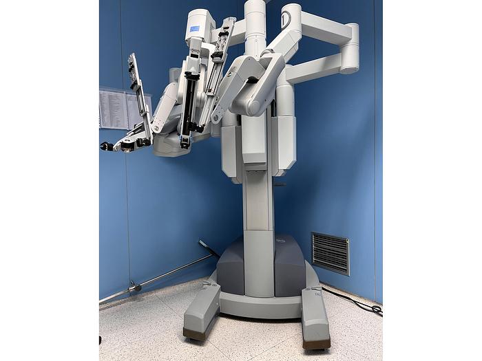 Used DA VINCI S 2000 HD SURGICAL ROBOT