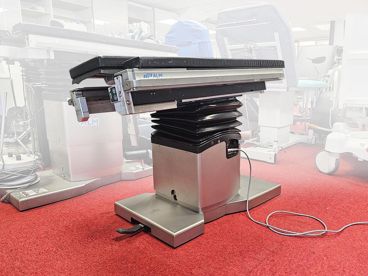 D'occasion ALM STERIS ST ELECTRICAL OPERATING TABLE
