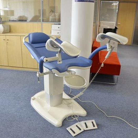 Used MAQUET RADIUS GYNECOLOGICAL AND UROLOGICAL EXAMINATION AND TREATMENT TABLE