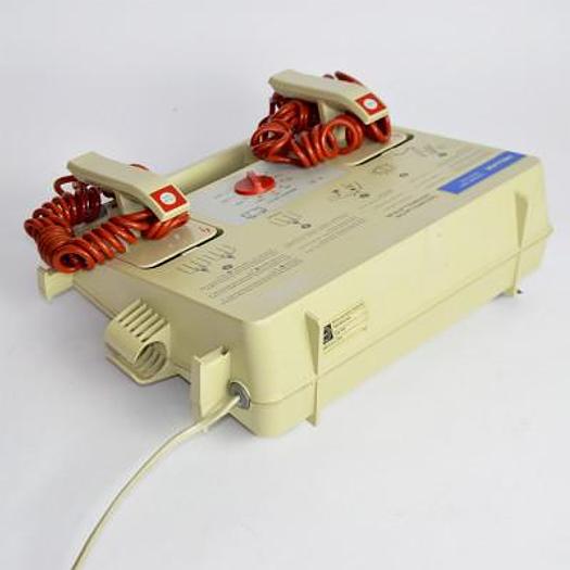 Used MANUAL DEFIBRILATOR (0 to 360J) HELLIGE DEFIPORT SCP 912