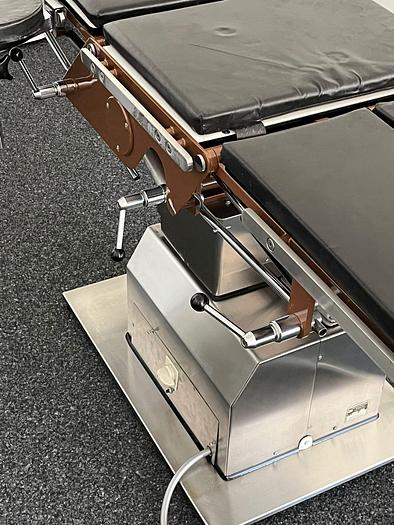 D'occasion TABLE D'OPERATION SCHMITZ