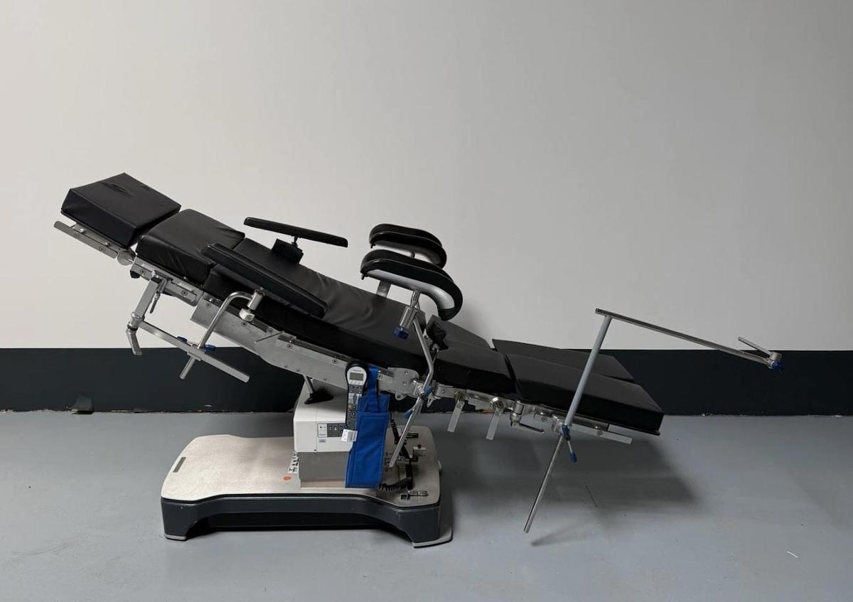 Rénové OPERATION TABLE MAQUET MEERA