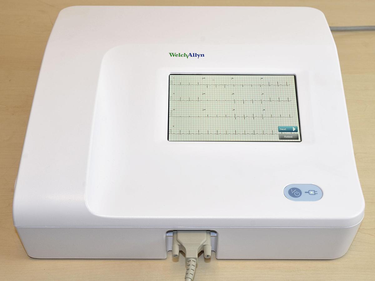 WELCH ALLYN CP-150 ELECTROCARDIOGRAPHER
