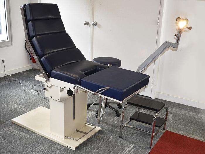 original-d-occasion-table-d-examen-gyneco-avec-colposcope-zeiss-opmi-99.JPG