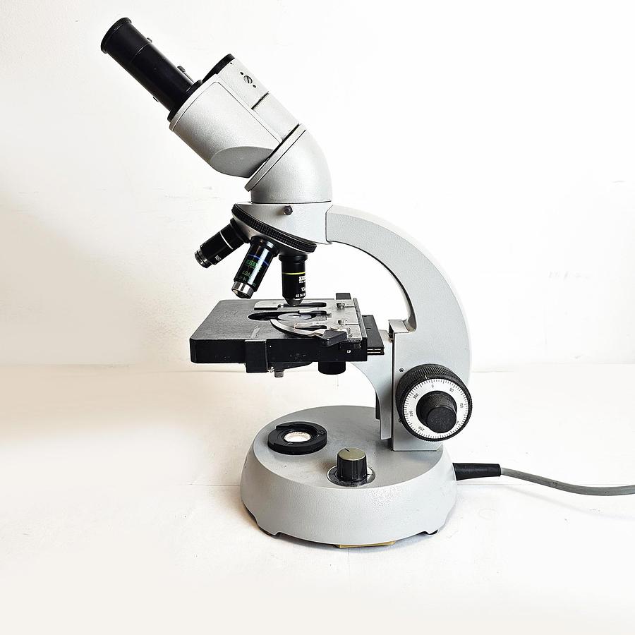 D'occasion CARL ZEISS NT6V/10W LABORATORY MICROSCOPE