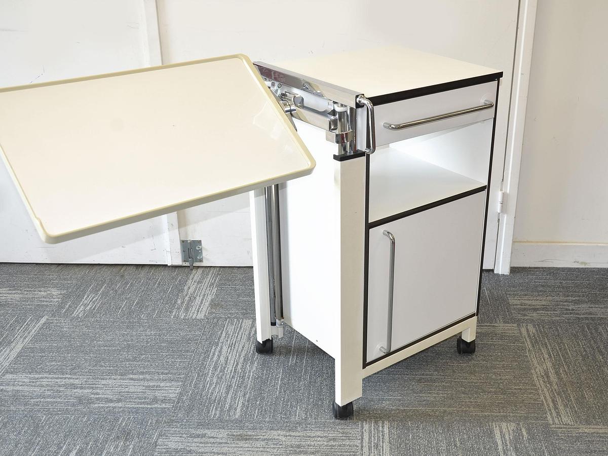 D'occasion BEDSIDE TABLE WITH STIEGELMEYER TOP